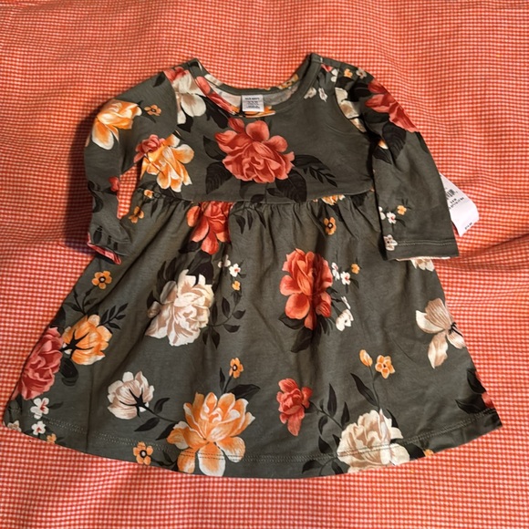 Old Navy Floral Baby Dresses Set - Picture 4 of 5